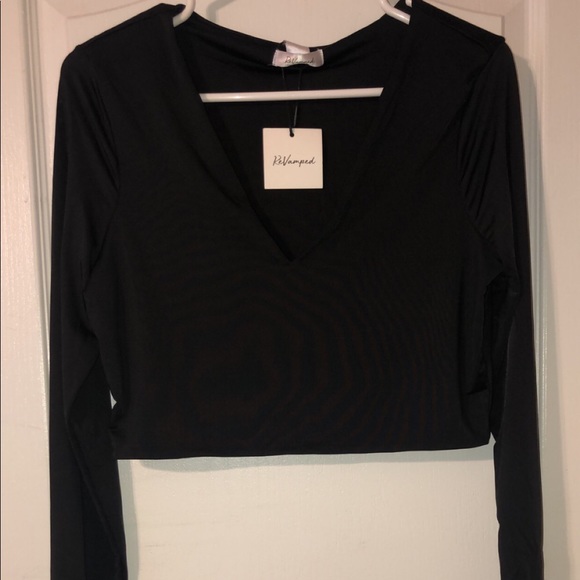 Long Sleeve Black Crop Top - Picture 3 of 3